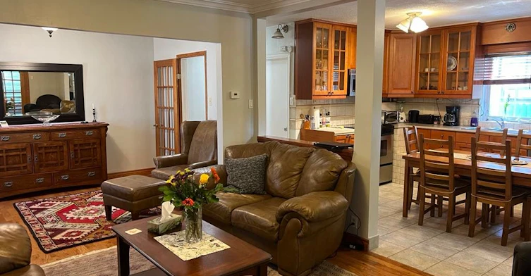Main Floor-15 Lynnhaven Road, Toronto, ON, M6A 2K7 - 6