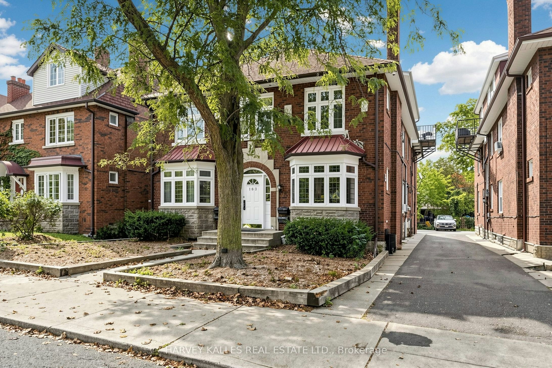 North 2nd-163 Highbourne Road, Toronto, ON, M5P 2J8 - 2