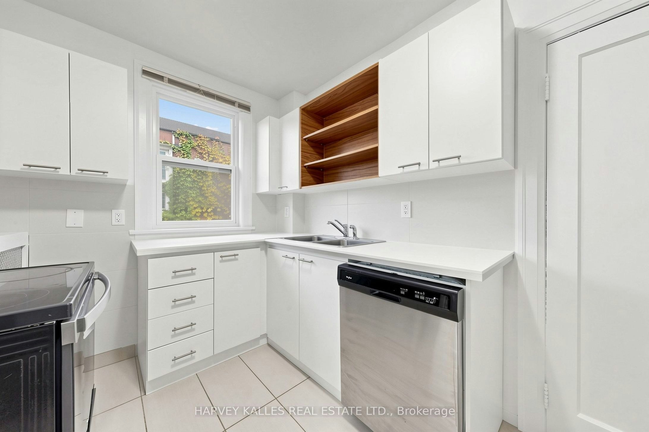 North 2nd-163 Highbourne Road, Toronto, ON, M5P 2J8 - 17