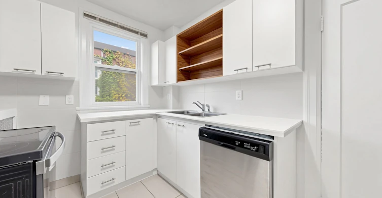 North 2nd-163 Highbourne Road, Toronto, ON, M5P 2J8 - 17
