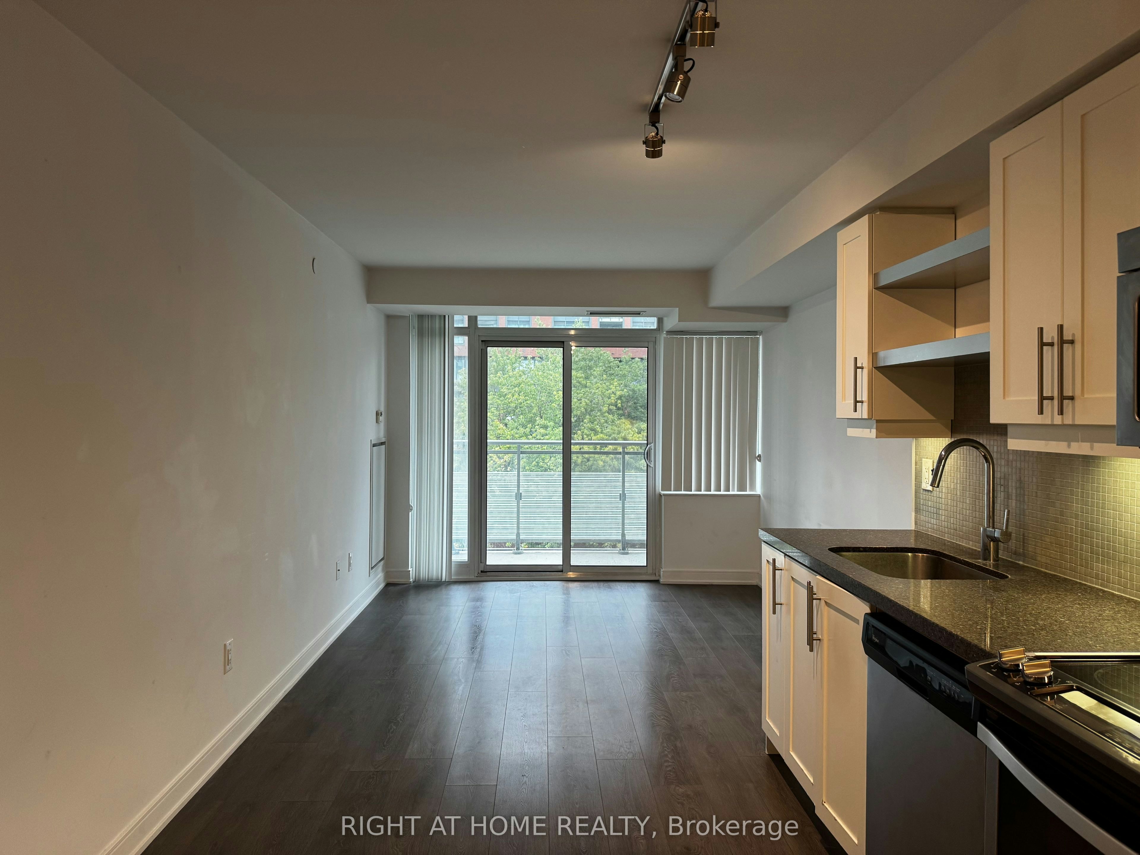 723-525 Adelaide Street W, Toronto, ON, M5V 0N7 - 4