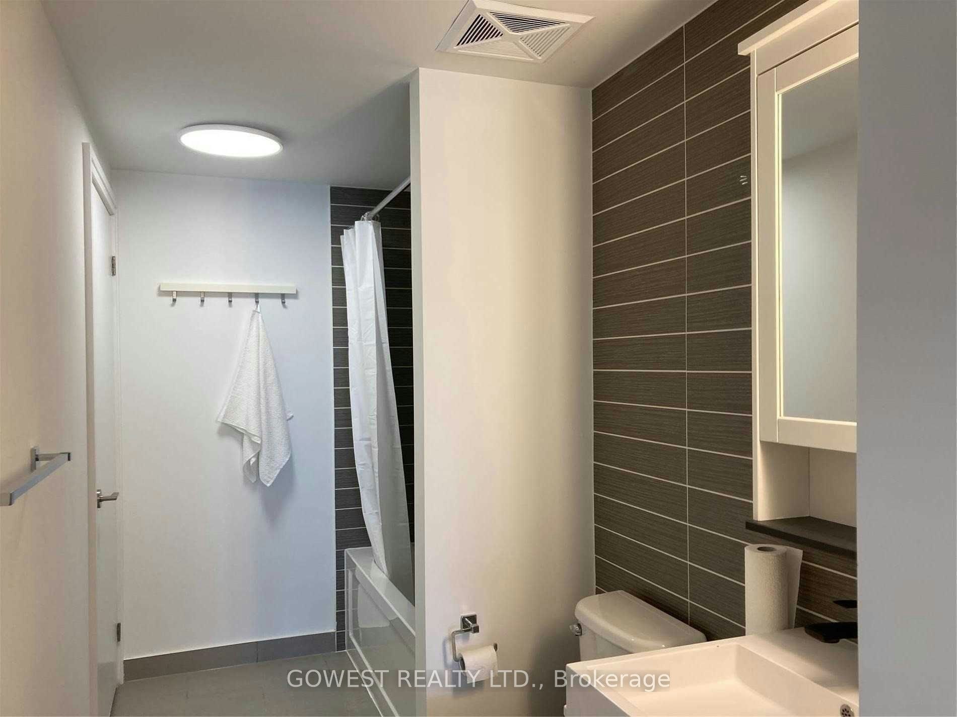 743-5 Hanna Avenue, Toronto, ON, M6K 1W8 - 24