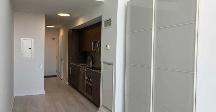 743-5 Hanna Avenue, Toronto, ON, M6K 1W8 - 17