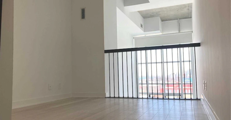 743-5 Hanna Avenue, Toronto, ON, M6K 1W8 - 18