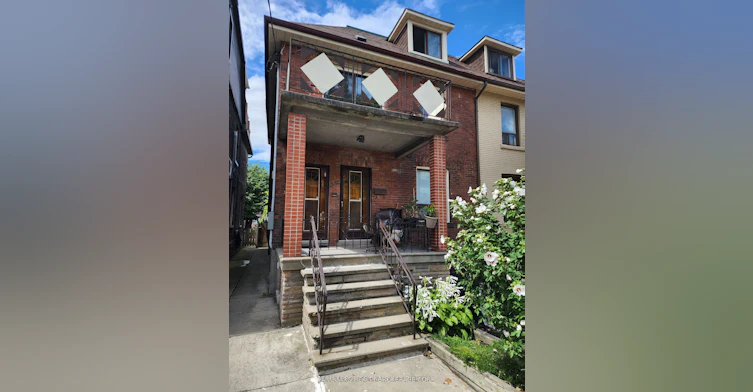 2nd Floor-232 Montrose Avenue, Toronto, ON, M6G 3G7