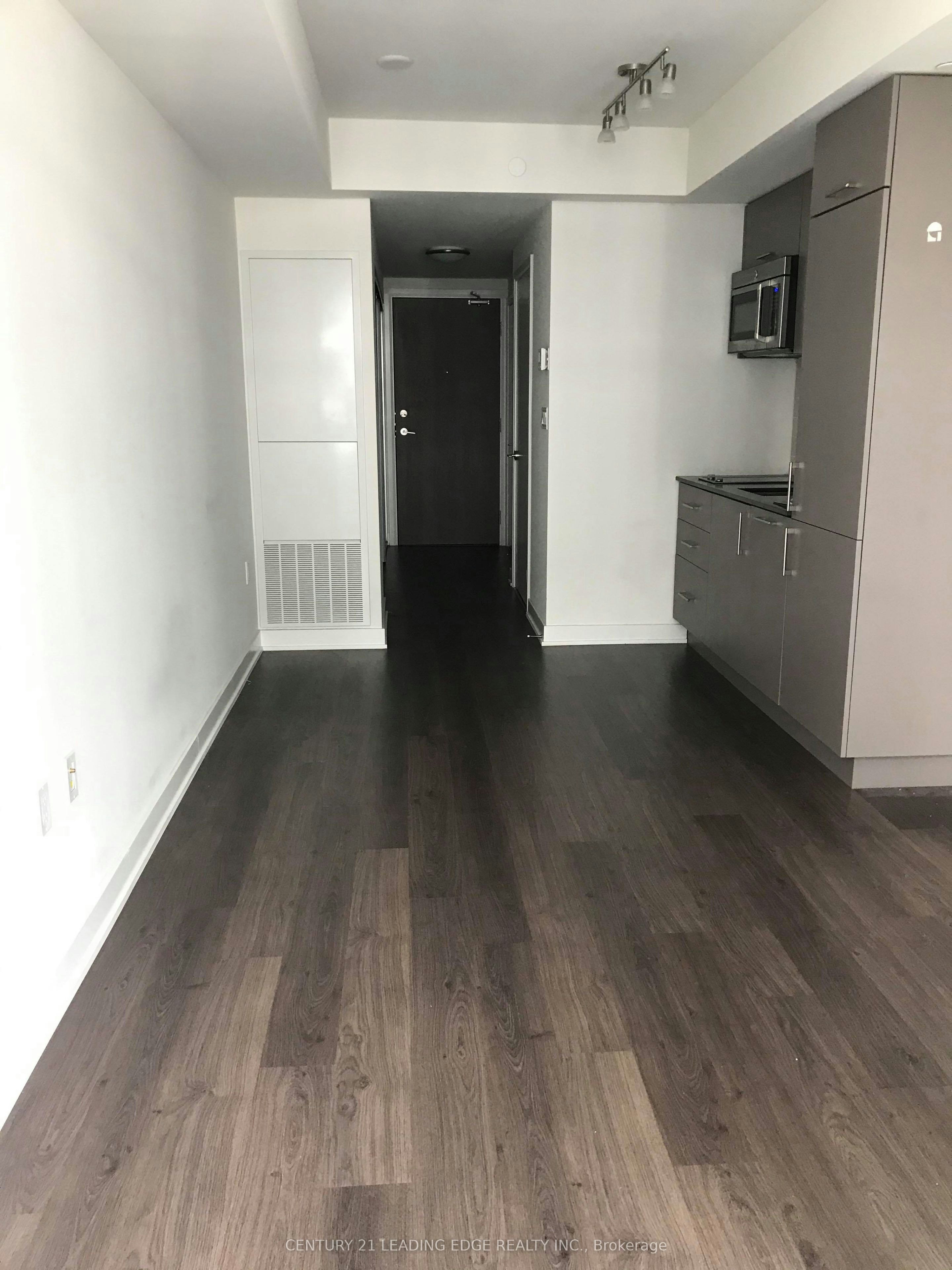 1116W-27 Bathurst Street, Toronto, ON, M5V 2P1 - 4