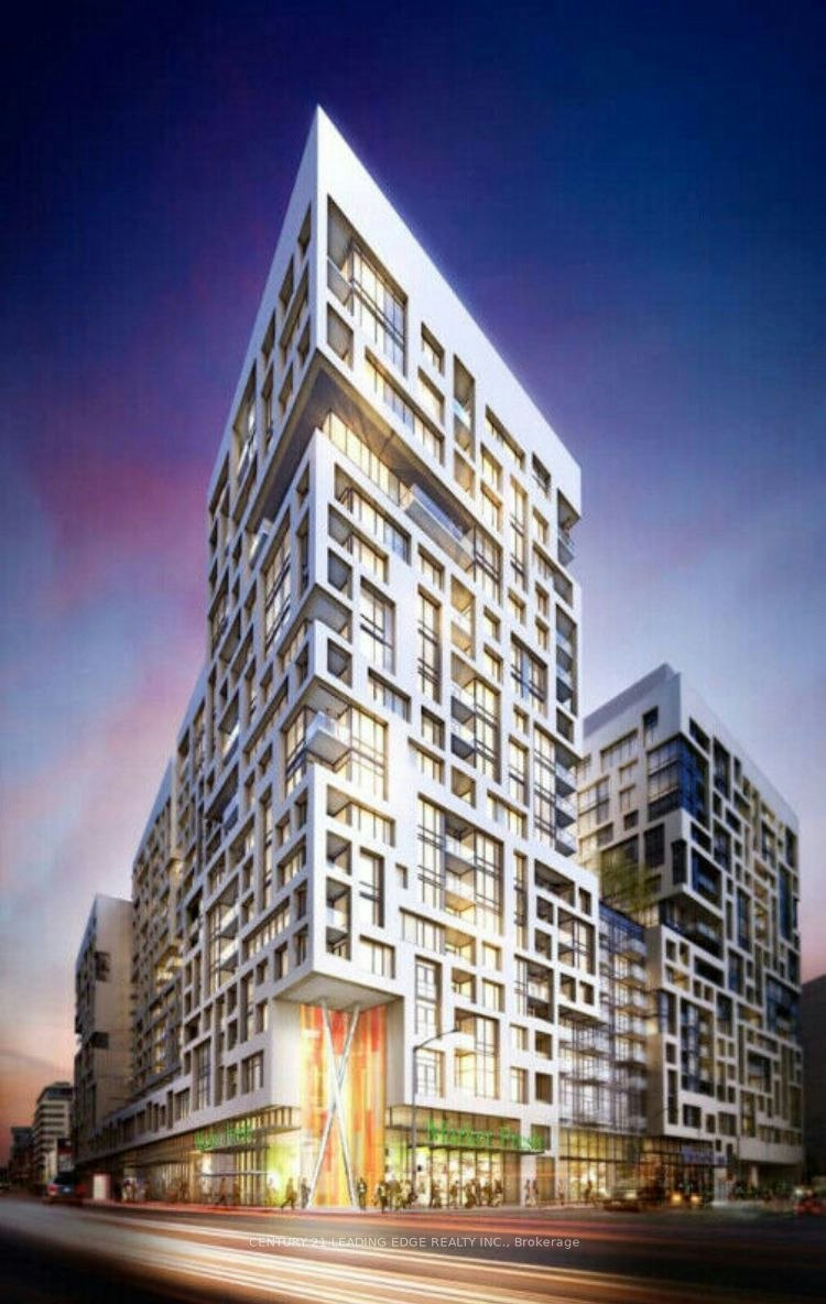 1116W-27 Bathurst Street, Toronto, ON, M5V 2P1