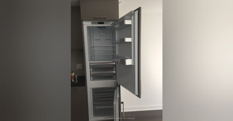 1116W-27 Bathurst Street, Toronto, ON, M5V 2P1 - 6