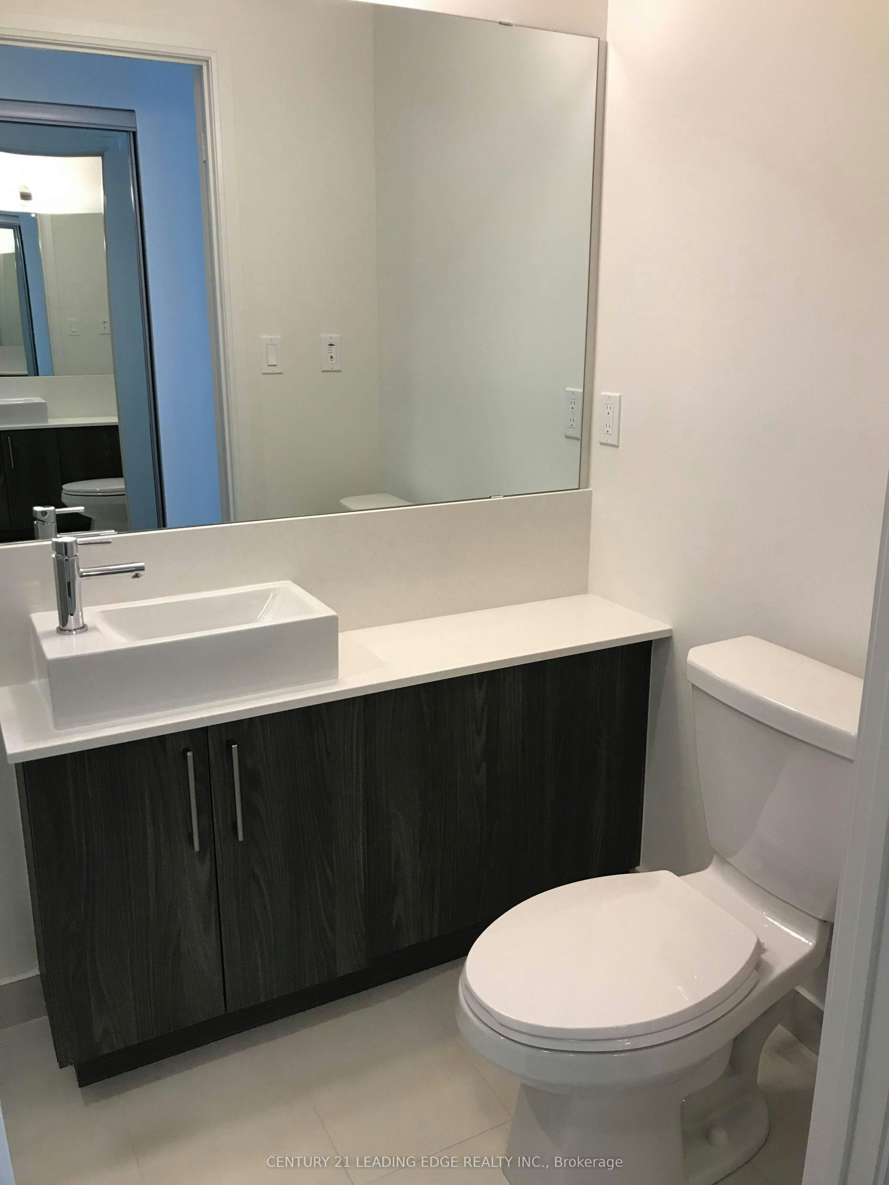 1116W-27 Bathurst Street, Toronto, ON, M5V 2P1 - 10