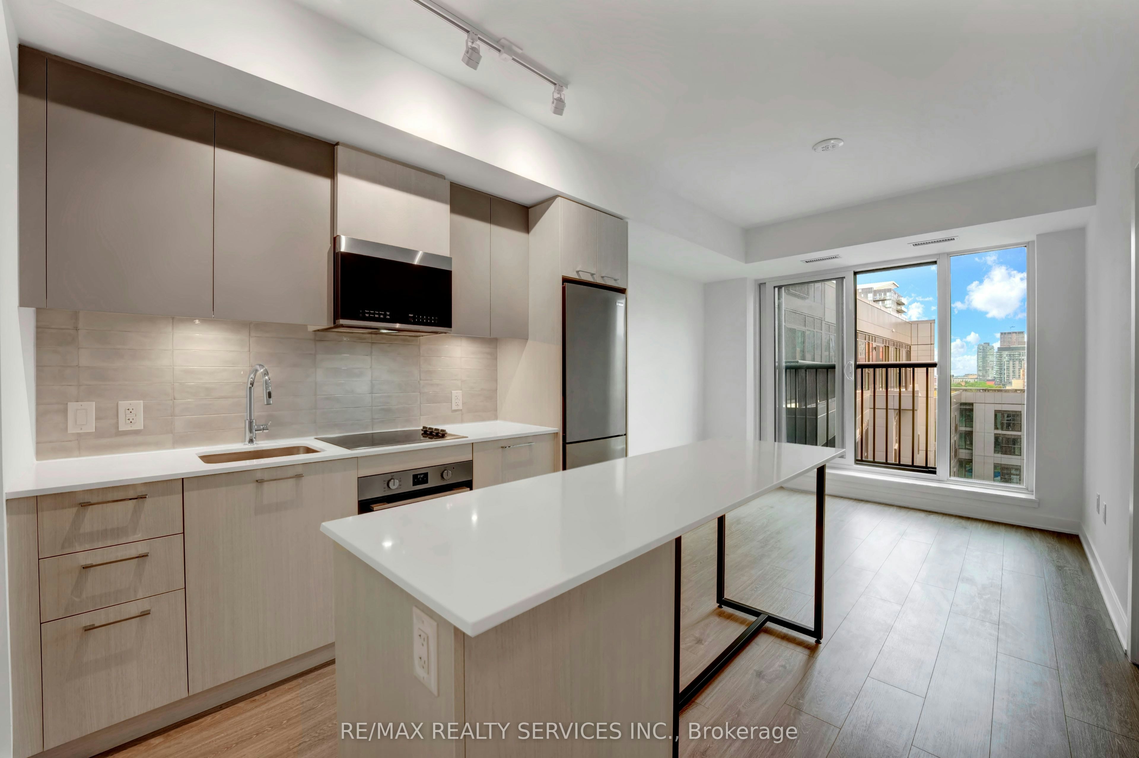 713-30 Dreamer Way, Toronto, ON, M5A 0Y7 - 6