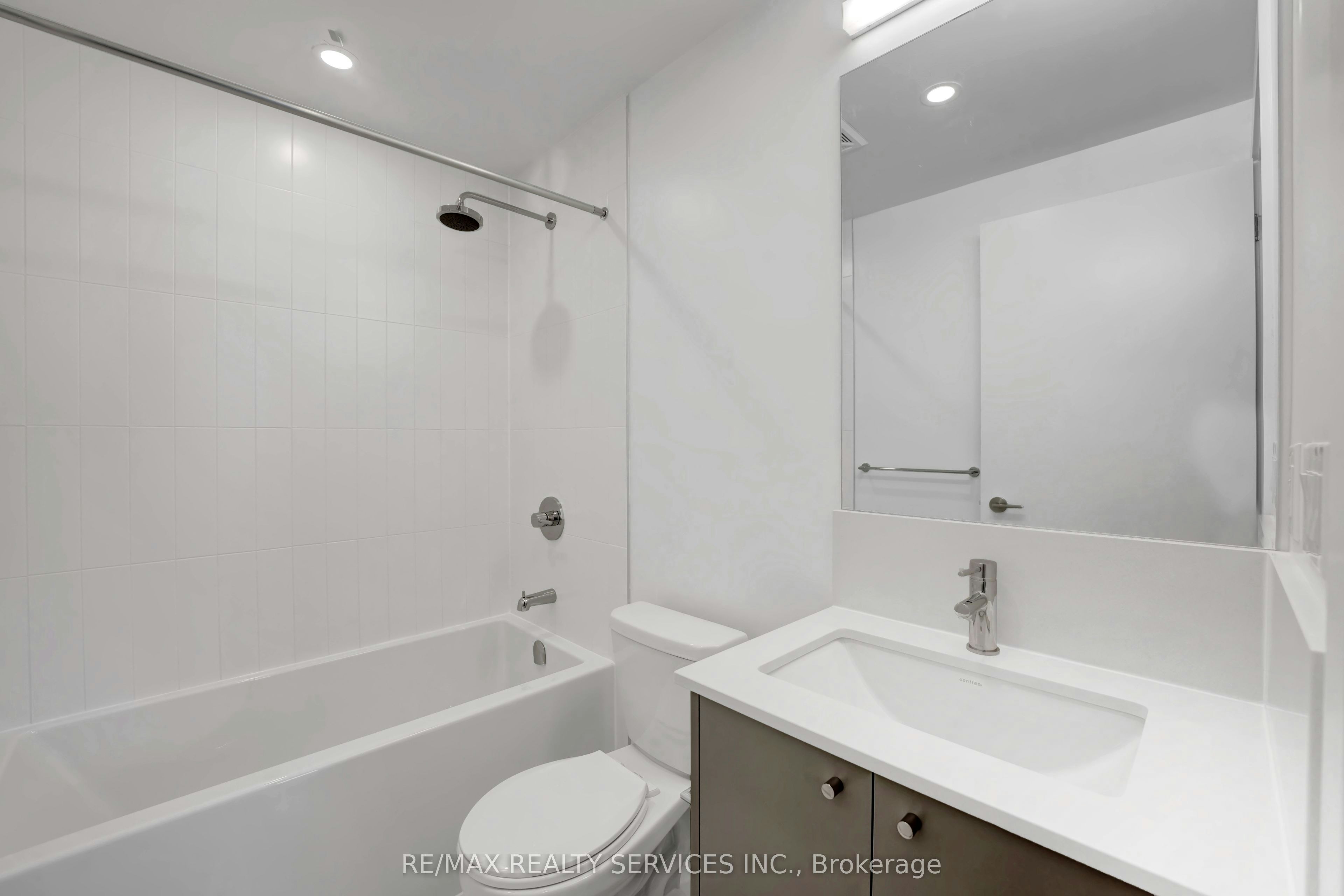 713-30 Dreamer Way, Toronto, ON, M5A 0Y7 - 13