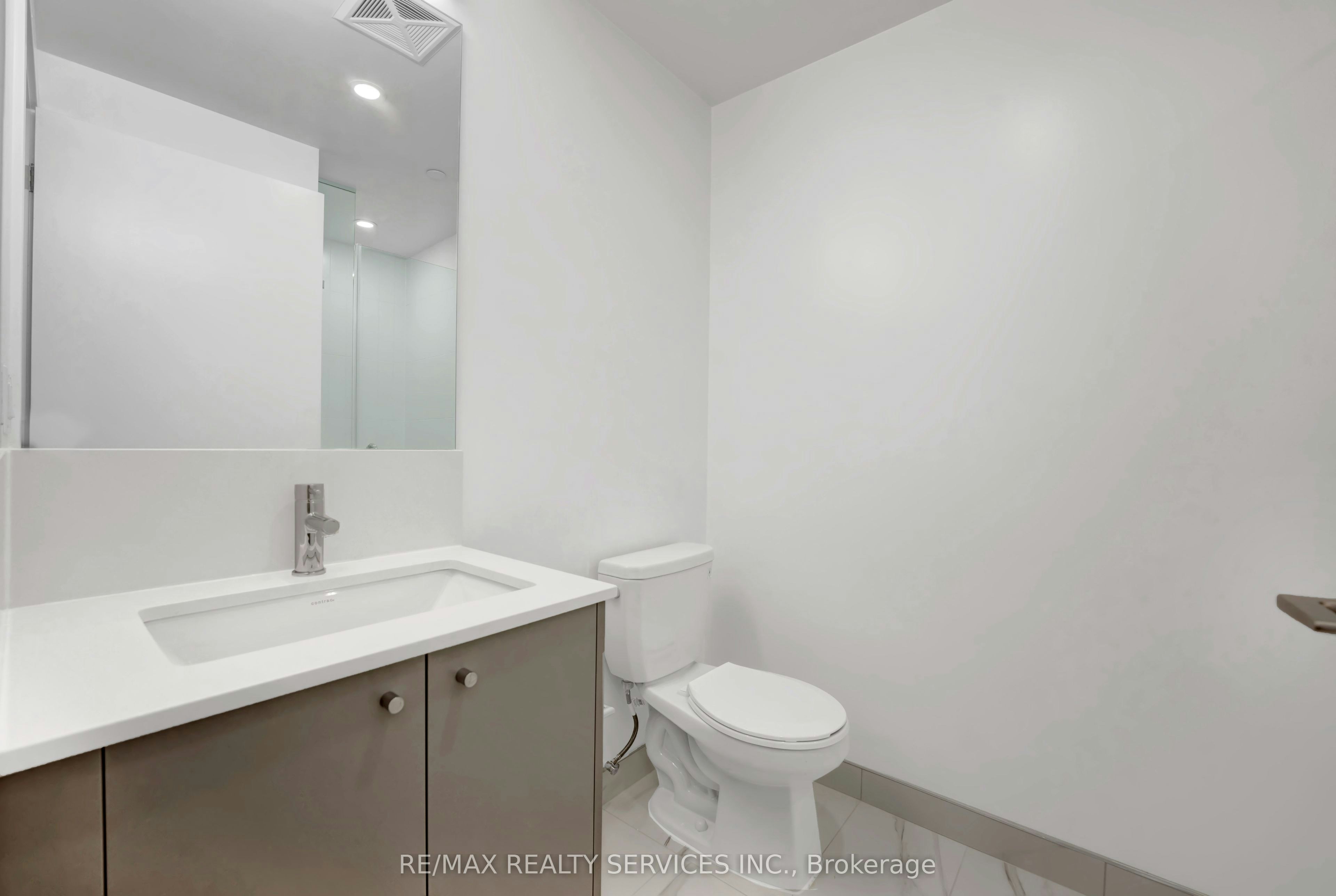 713-30 Dreamer Way, Toronto, ON, M5A 0Y7 - 17