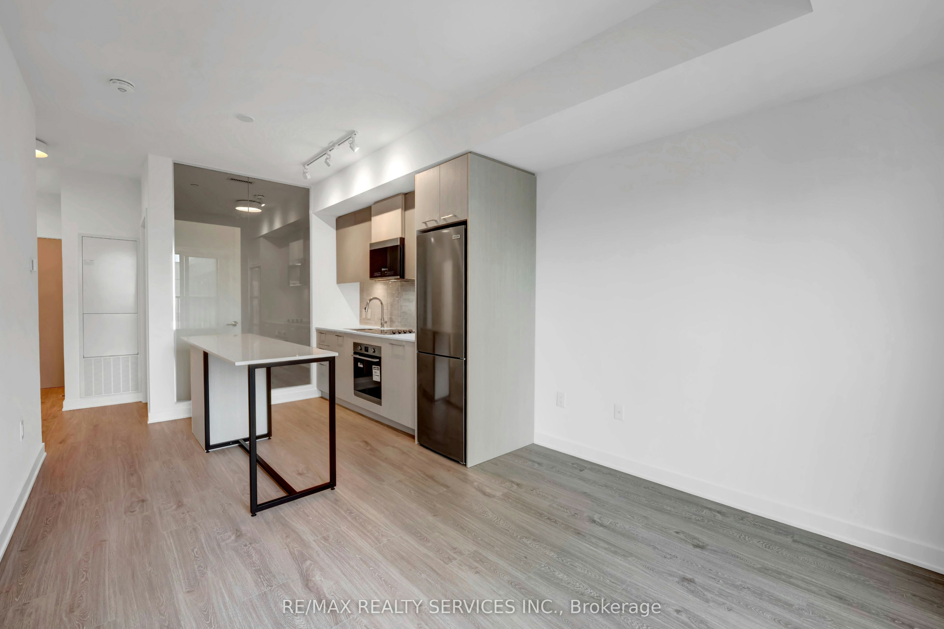 713-30 Dreamer Way, Toronto, ON, M5A 0Y7 - 9