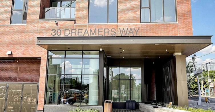 713-30 Dreamer Way, Toronto, ON, M5A 0Y7