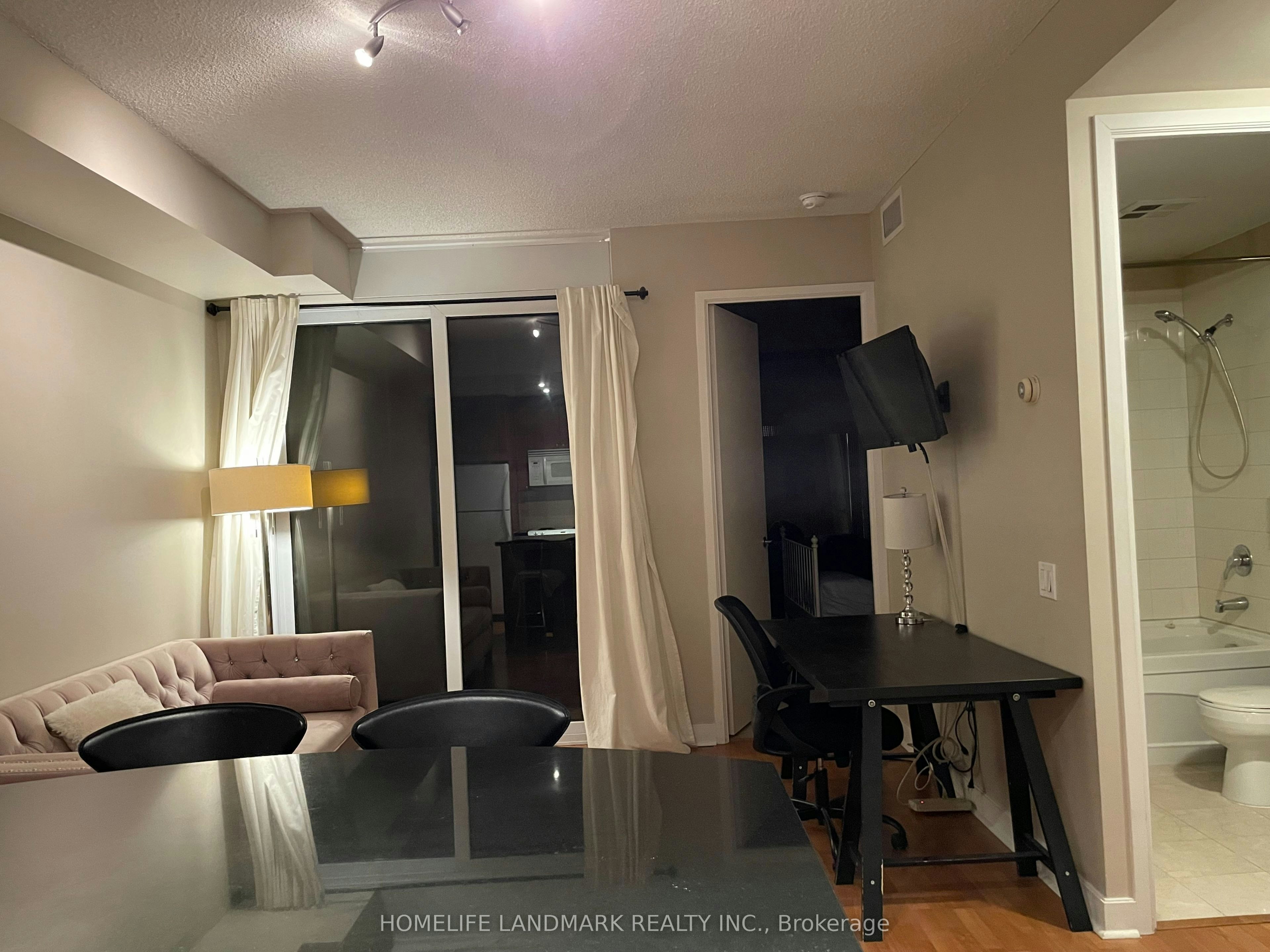 1501-85 Bloor Street E, Toronto, ON, M4W 3Y1 - 16