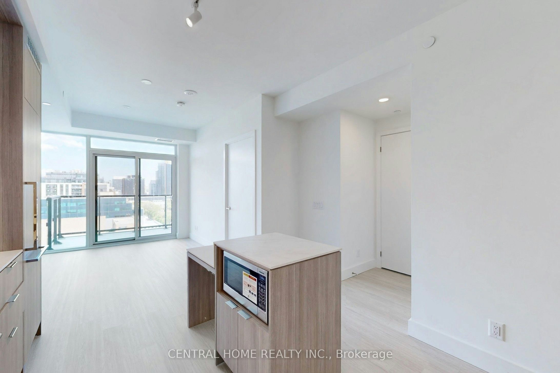 917-6 Greenbriar Road, Toronto, ON, M2K 1B5 - 2
