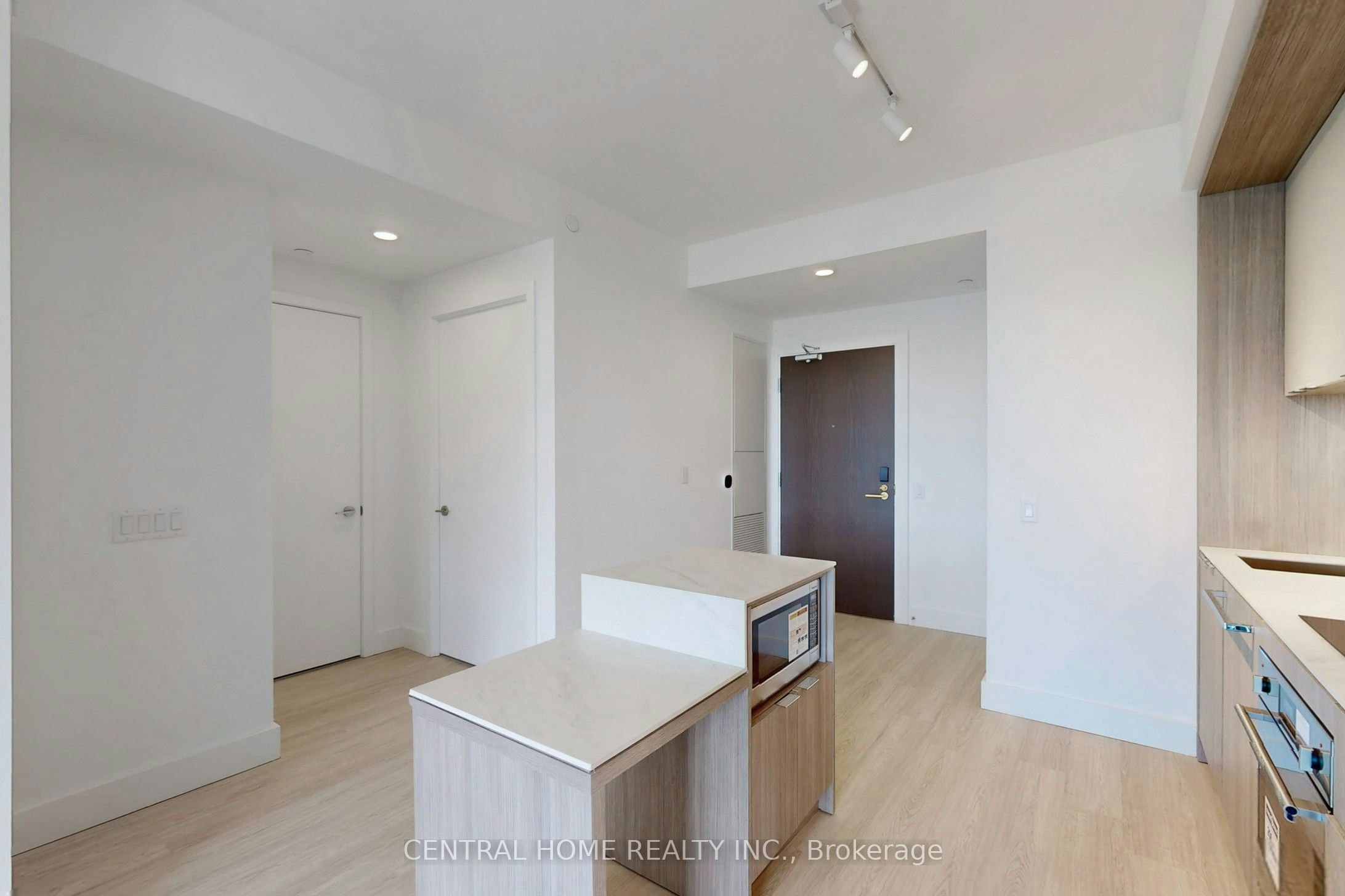 917-6 Greenbriar Road, Toronto, ON, M2K 1B5 - 6