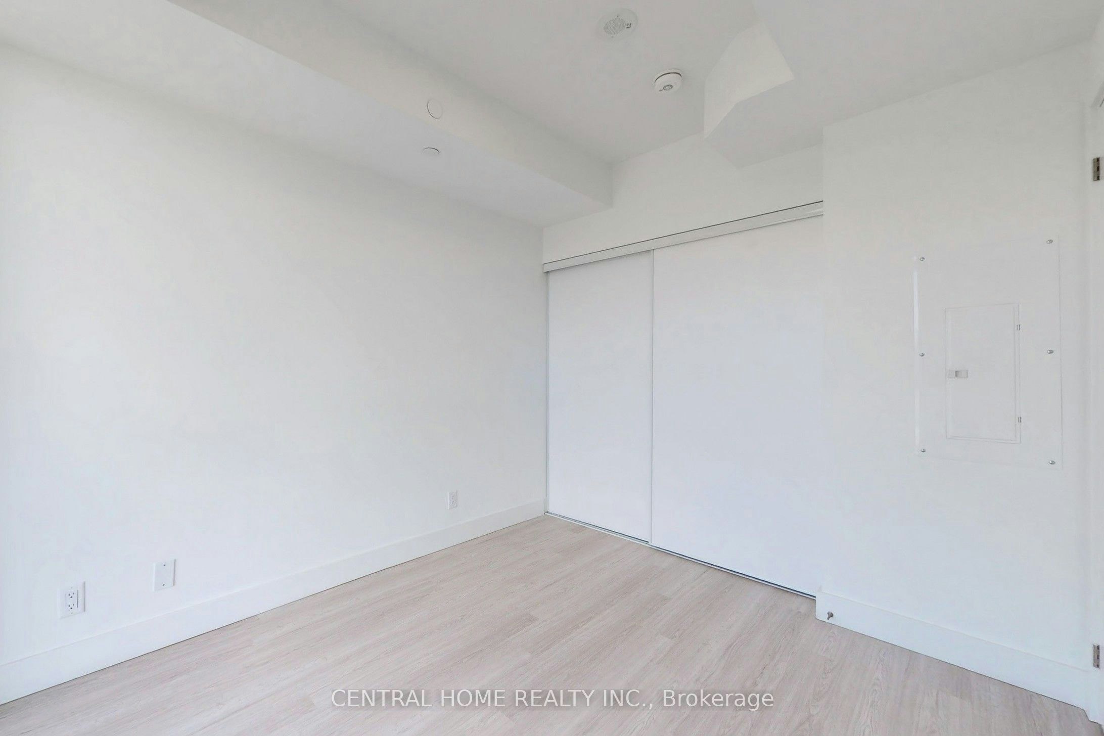 917-6 Greenbriar Road, Toronto, ON, M2K 1B5 - 8