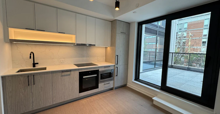 527-91 Montclair Avenue, Toronto, ON, M5P 0B1 - 10