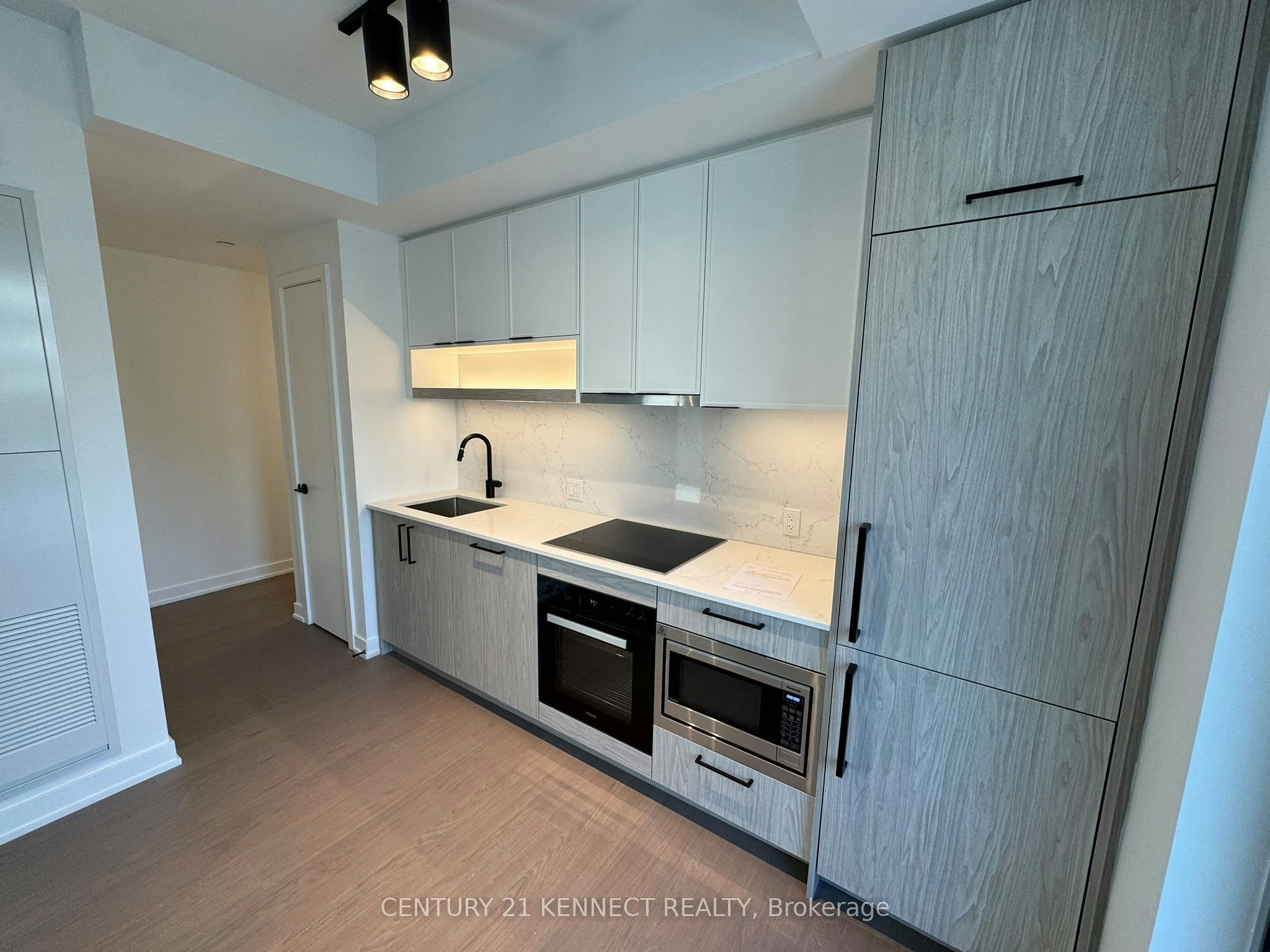 527-91 Montclair Avenue, Toronto, ON, M5P 0B1 - 6
