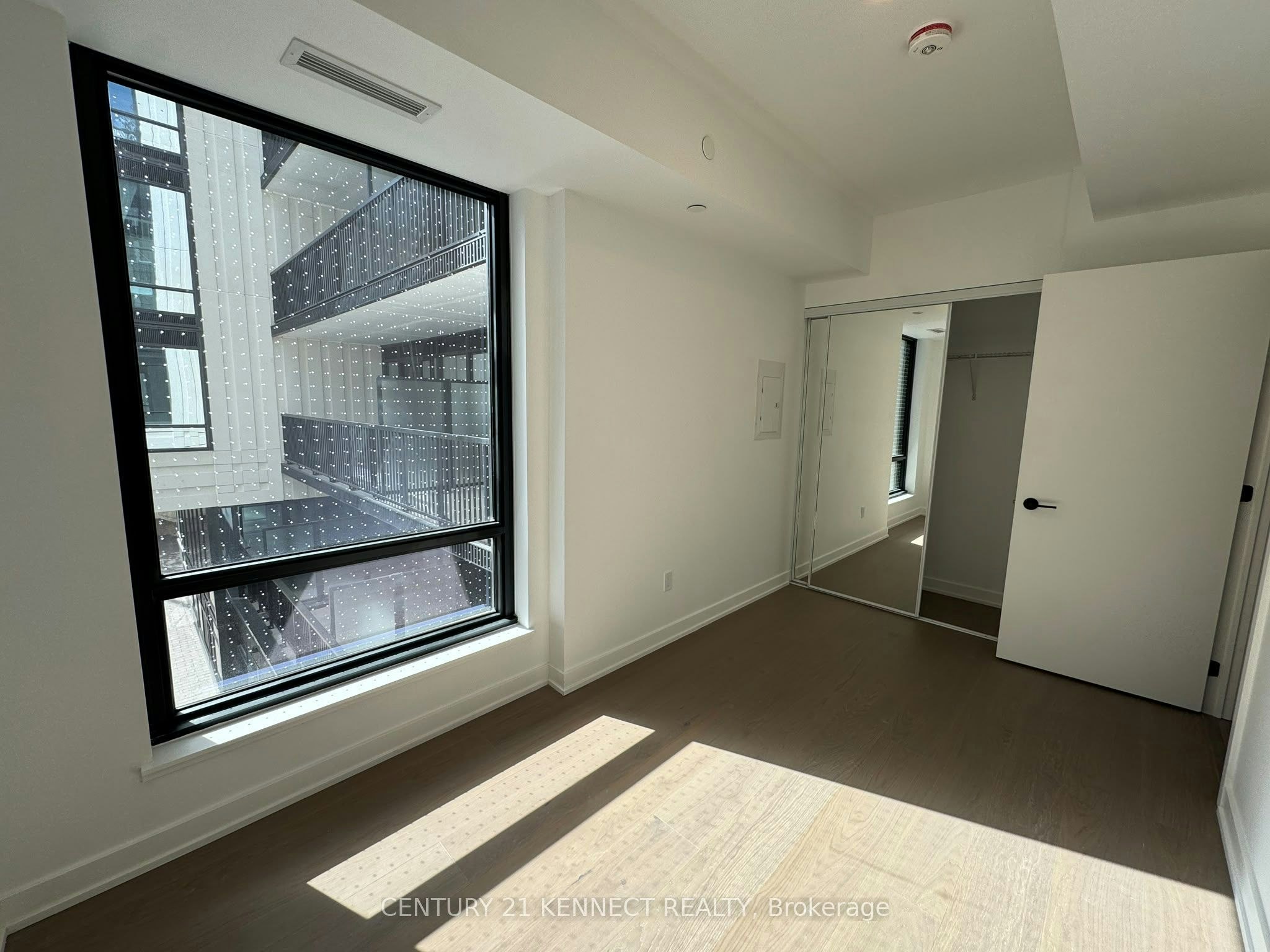 527-91 Montclair Avenue, Toronto, ON, M5P 0B1 - 12
