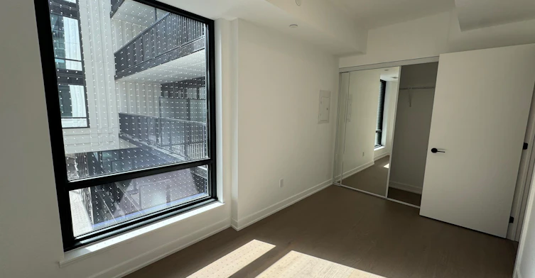 527-91 Montclair Avenue, Toronto, ON, M5P 0B1 - 12