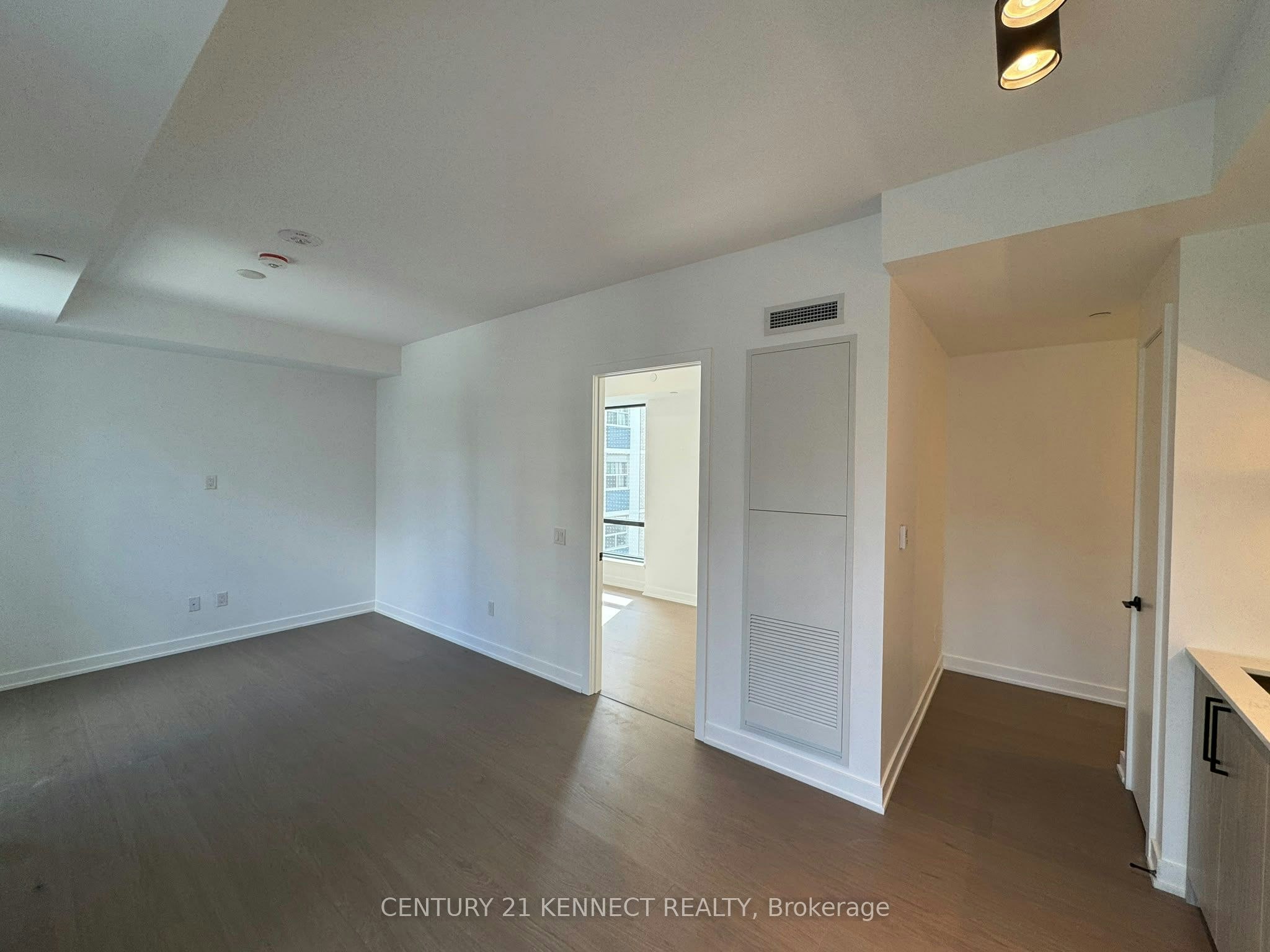 527-91 Montclair Avenue, Toronto, ON, M5P 0B1 - 8