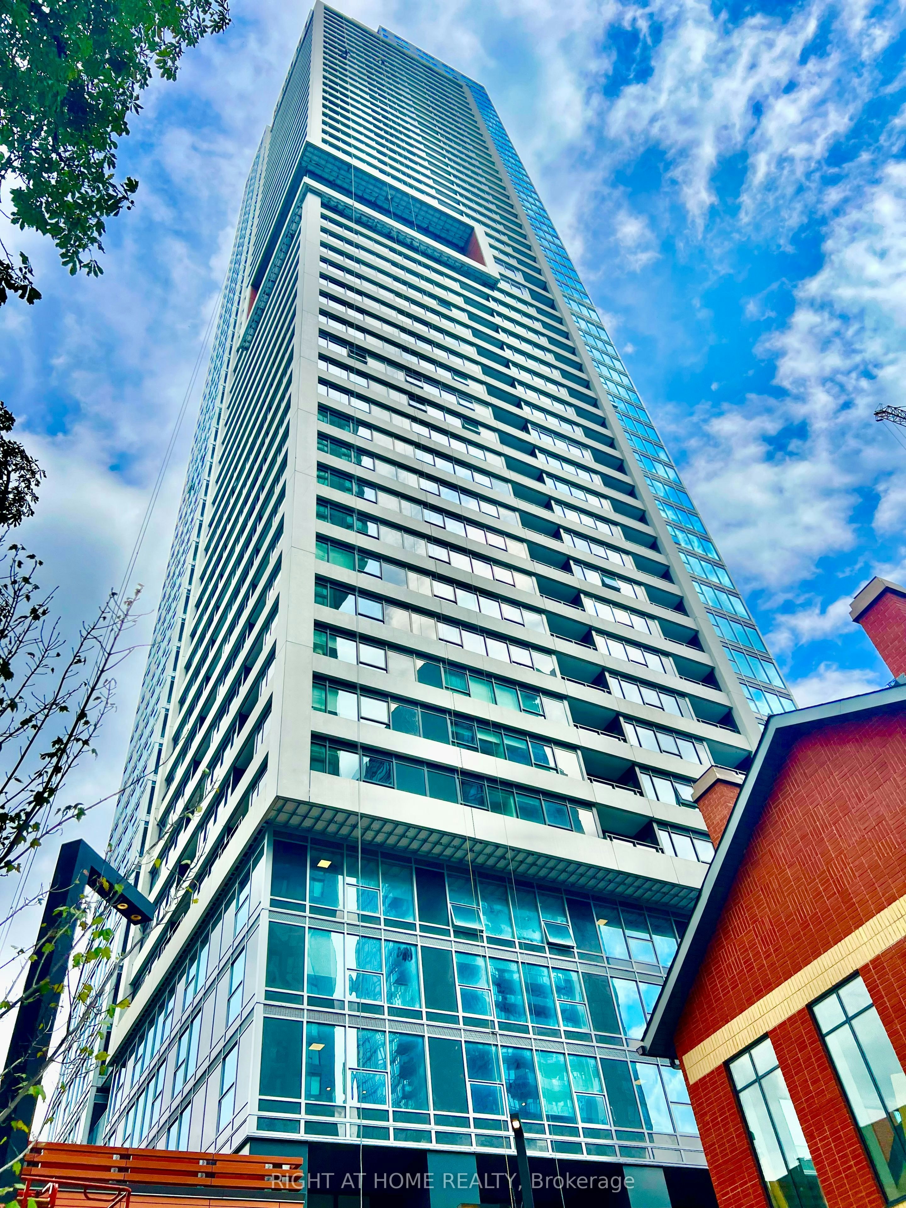 4207-609 Sherbourne Street, Toronto, ON, M4X 0A4