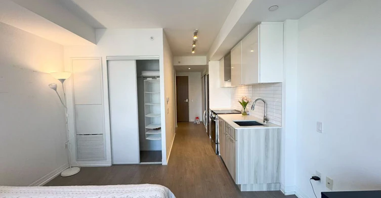 1601-251 Jarvis Street, Toronto, ON, M5B 0C3 - 2