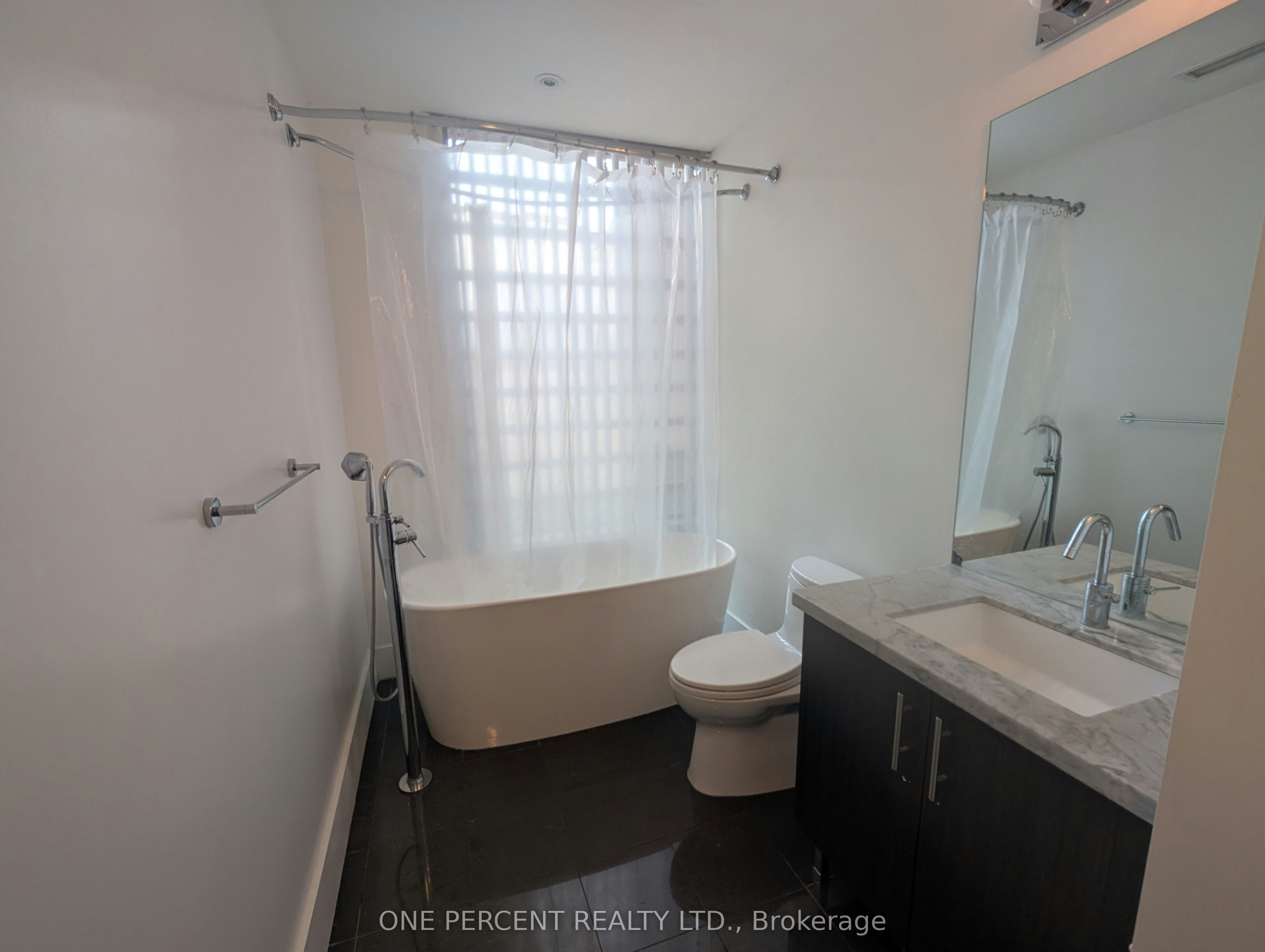 441-39 Queens Quay E, Toronto, ON, M5E 0A5 - 6