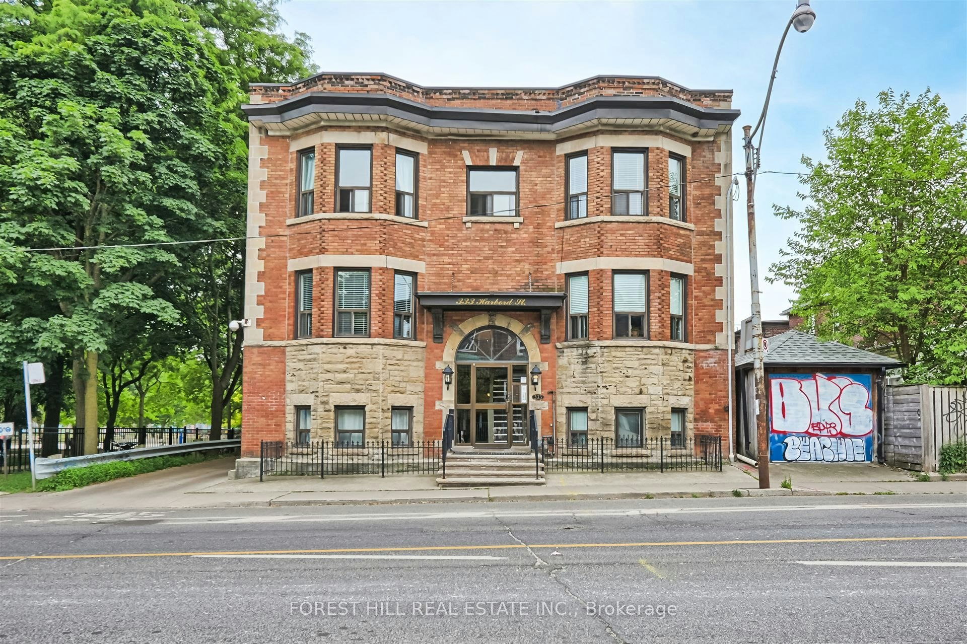 201-333 Harbord Street, Toronto, ON, M6G 1H3