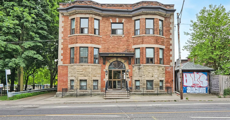 201-333 Harbord Street, Toronto, ON, M6G 1H3