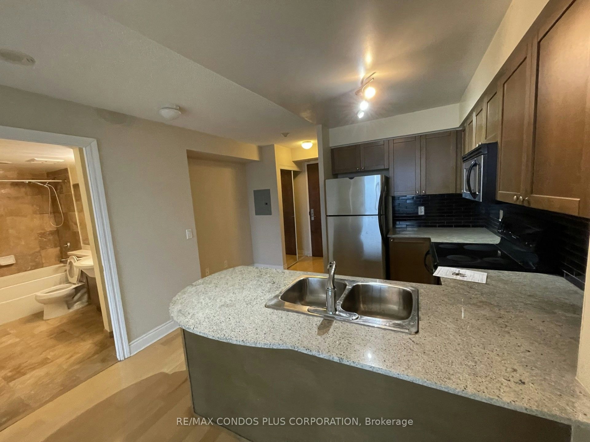 3904-763 Bay Street, Toronto, ON, M5G 2R3 - 7