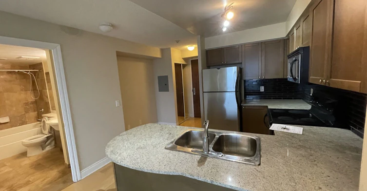 3904-763 Bay Street, Toronto, ON, M5G 2R3 - 7