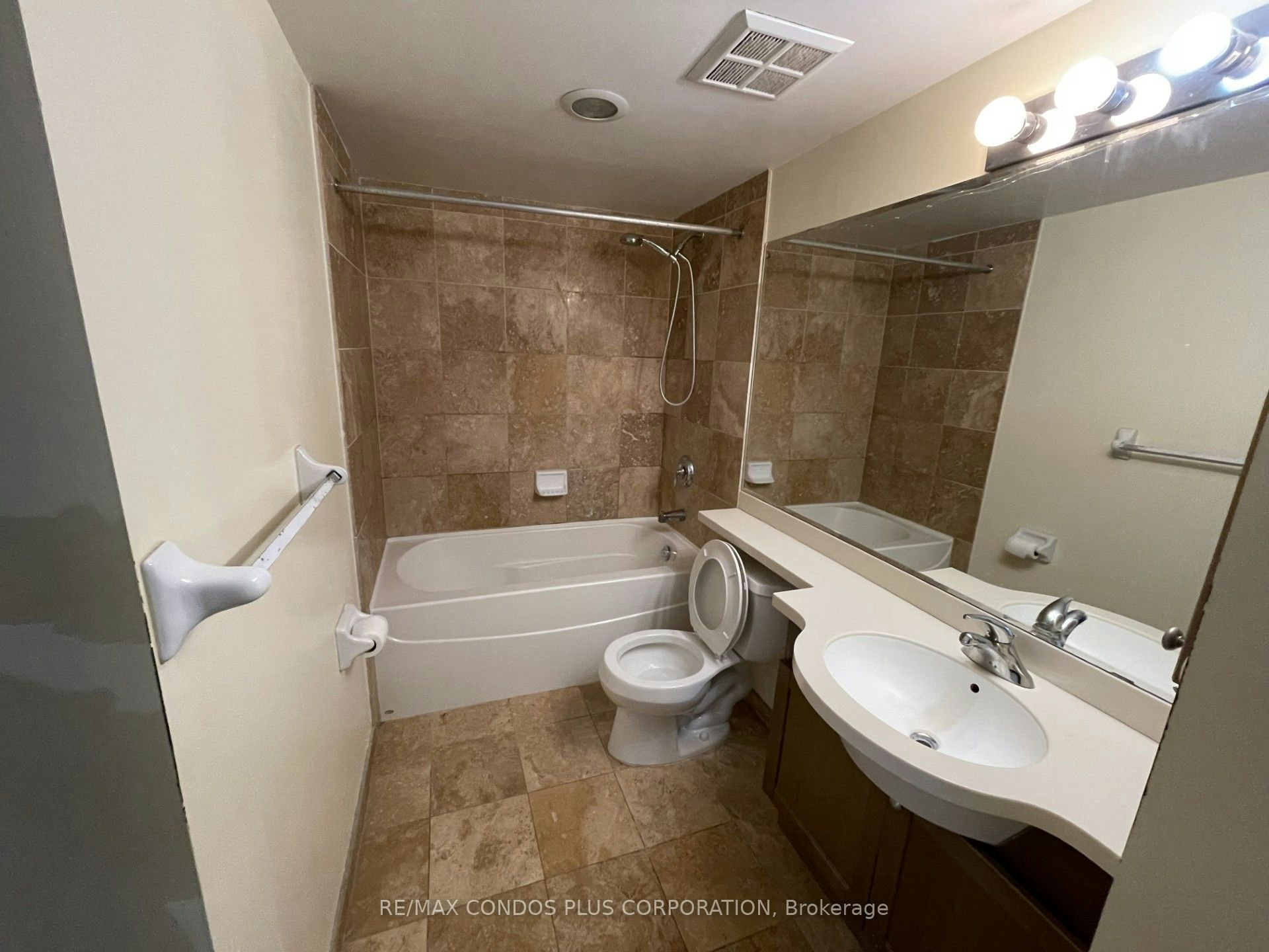 3904-763 Bay Street, Toronto, ON, M5G 2R3 - 9