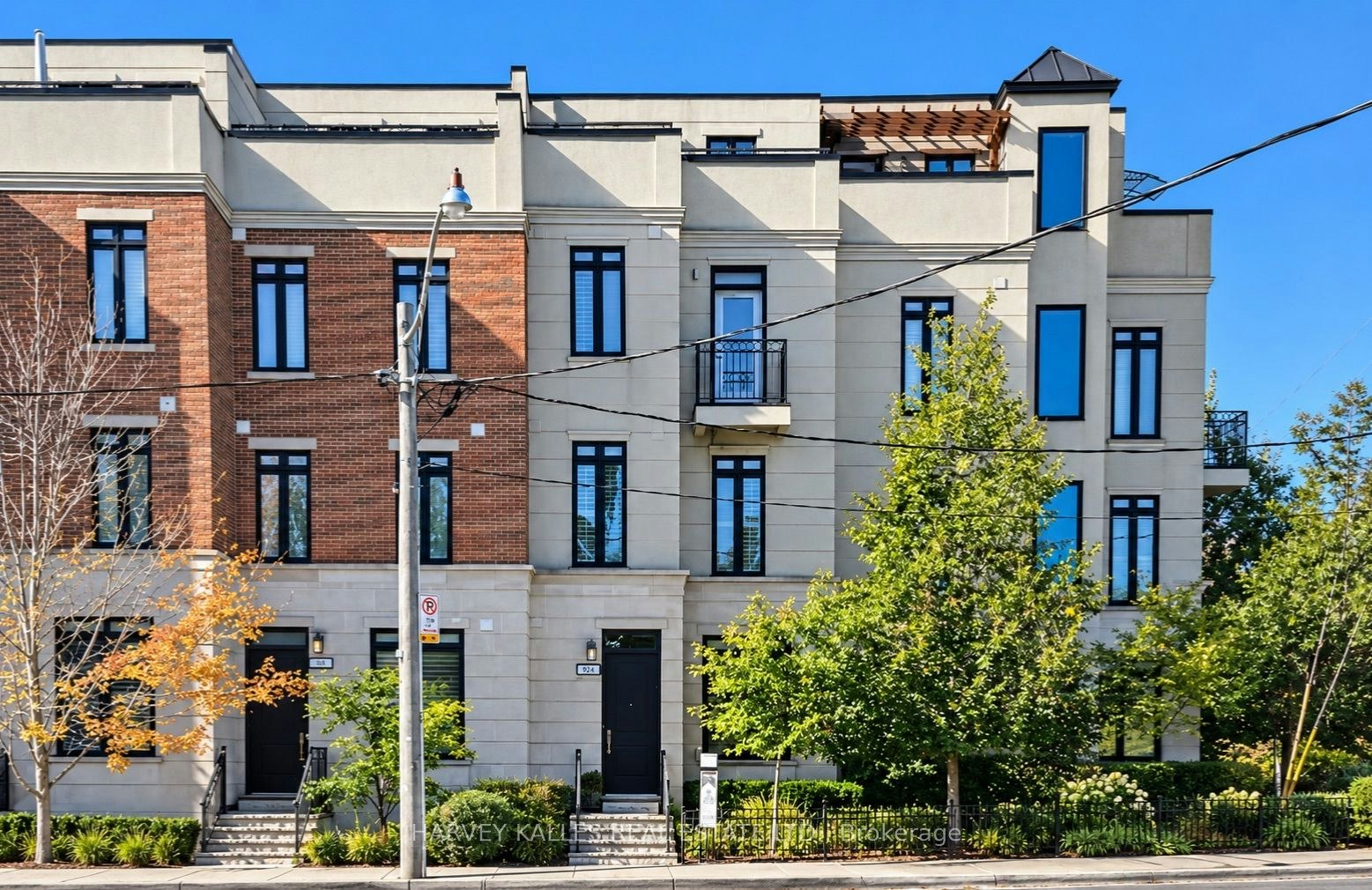 1042 Avenue Road, Toronto, ON, M5N 2C4