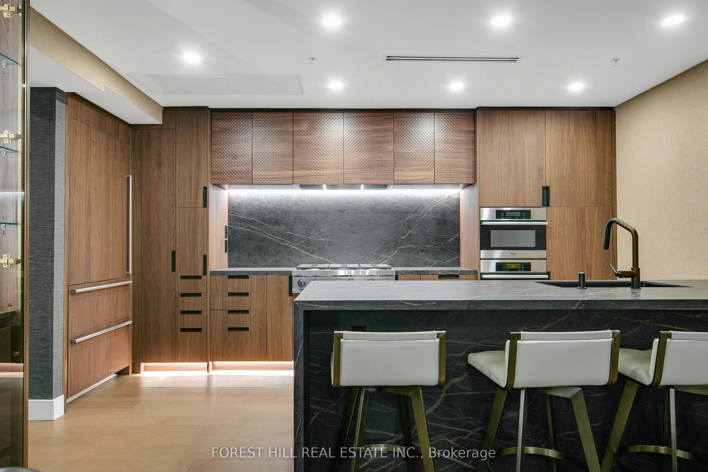 2408-180 University Avenue, Toronto, ON, M5H 0A2 - 9