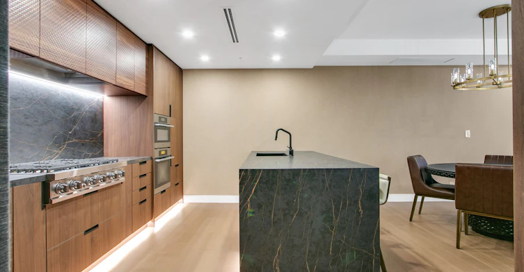 2408-180 University Avenue, Toronto, ON, M5H 0A2 - 7