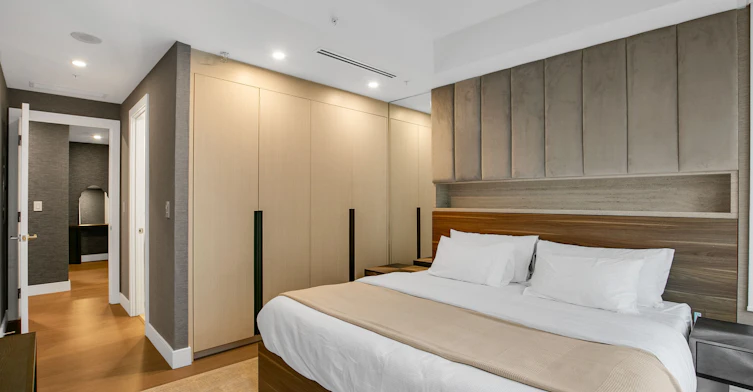 2408-180 University Avenue, Toronto, ON, M5H 0A2 - 33