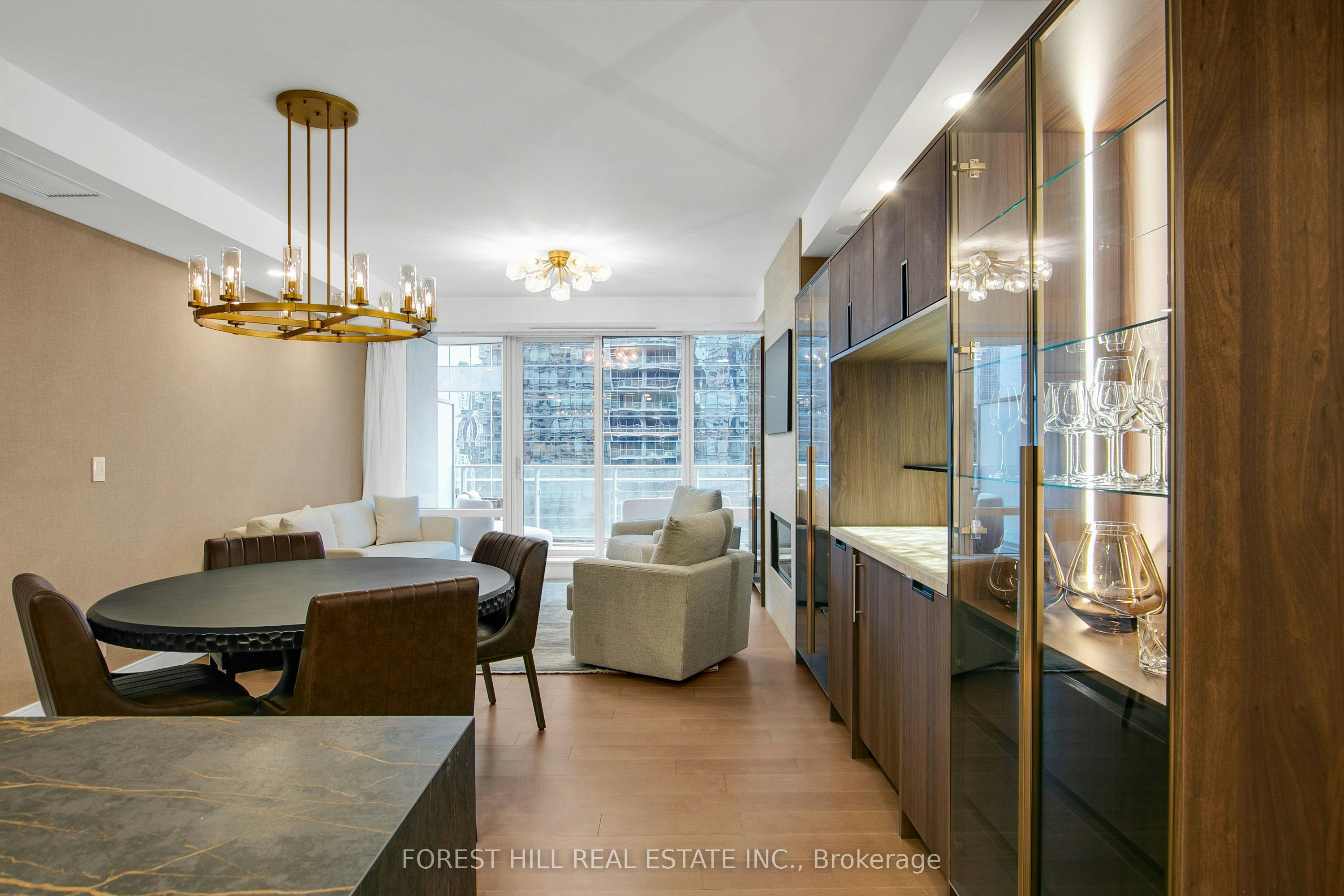 2408-180 University Avenue, Toronto, ON, M5H 0A2 - 5