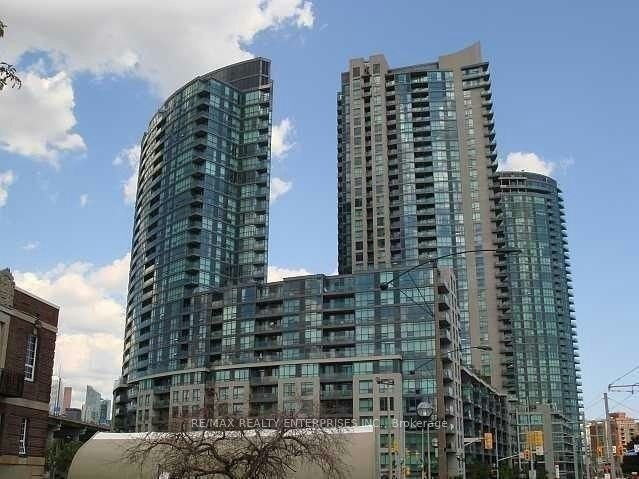 218-231 Fort York Boulevard, Toronto, ON, M5V 1B2