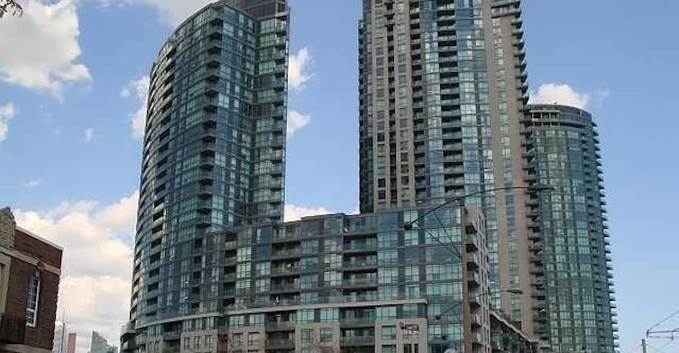 218-231 Fort York Boulevard, Toronto, ON, M5V 1B2
