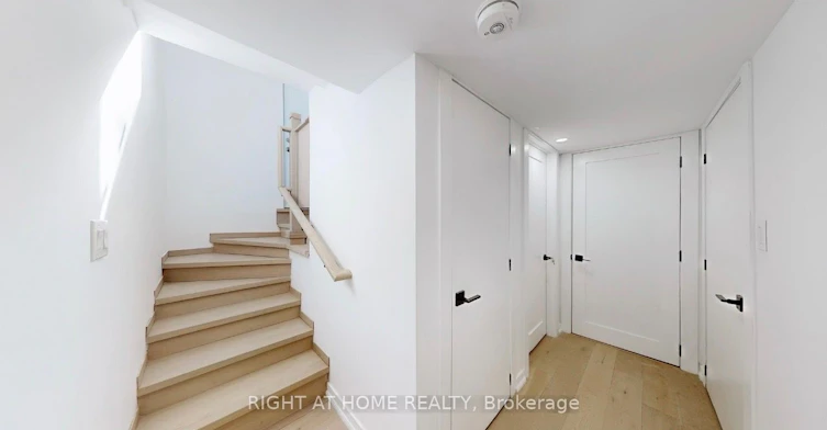Basement/Studio-118 Clifton Avenue, Toronto, ON, M3H 4L3 - 2