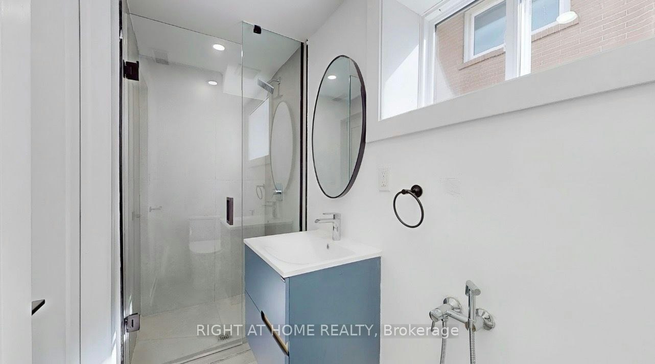 Basement/Studio-118 Clifton Avenue, Toronto, ON, M3H 4L3 - 5