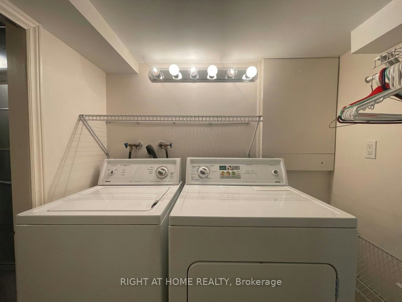 Lower-191 Princess Avenue, Toronto, ON, M2N 3R8 - 24