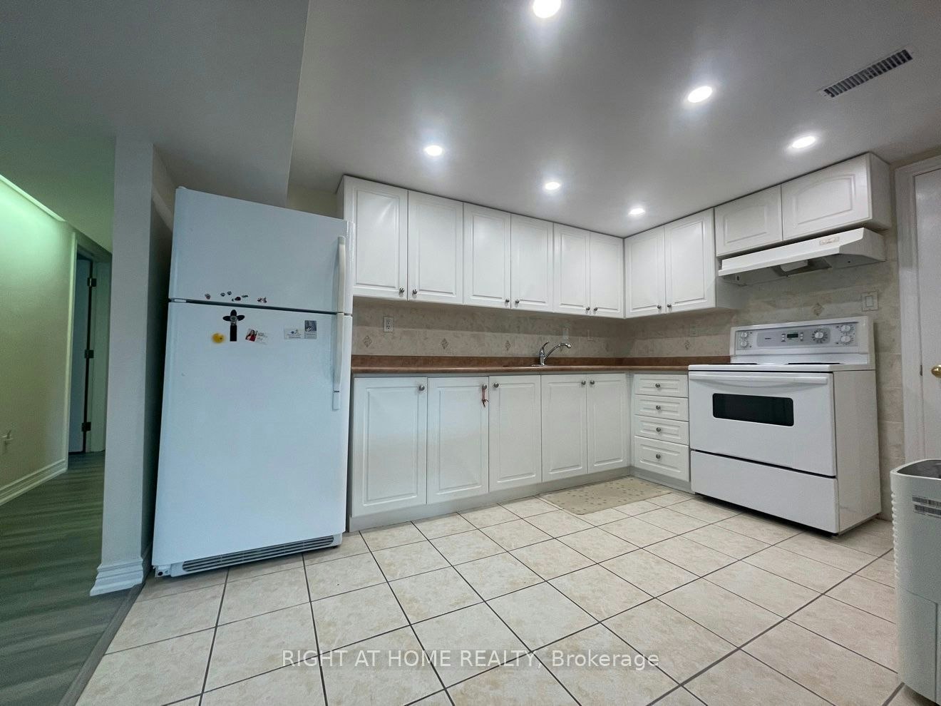 Lower-191 Princess Avenue, Toronto, ON, M2N 3R8 - 9