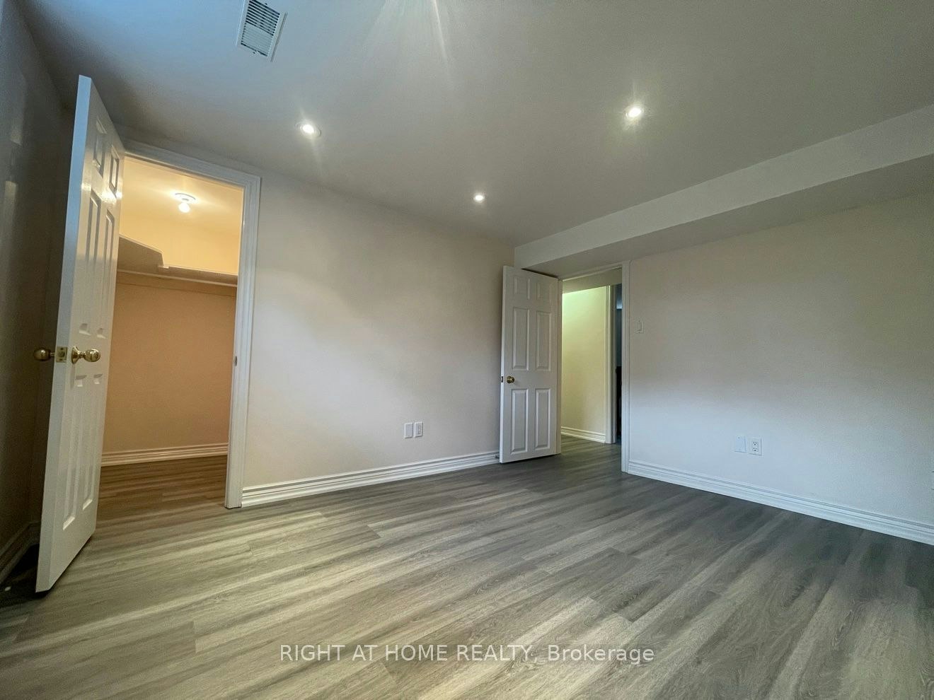 Lower-191 Princess Avenue, Toronto, ON, M2N 3R8 - 23