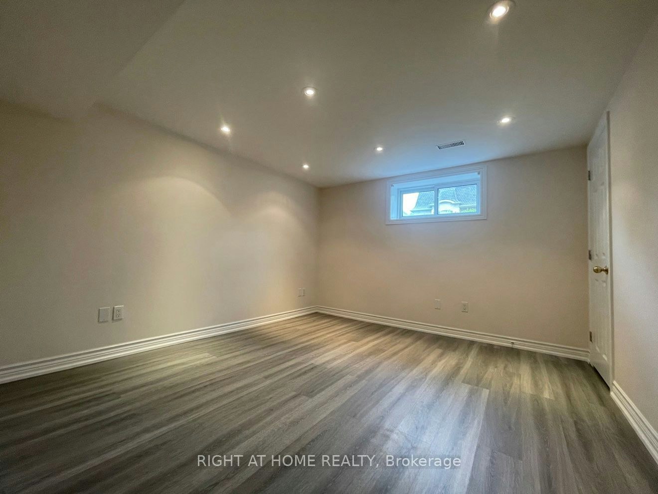 Lower-191 Princess Avenue, Toronto, ON, M2N 3R8 - 20