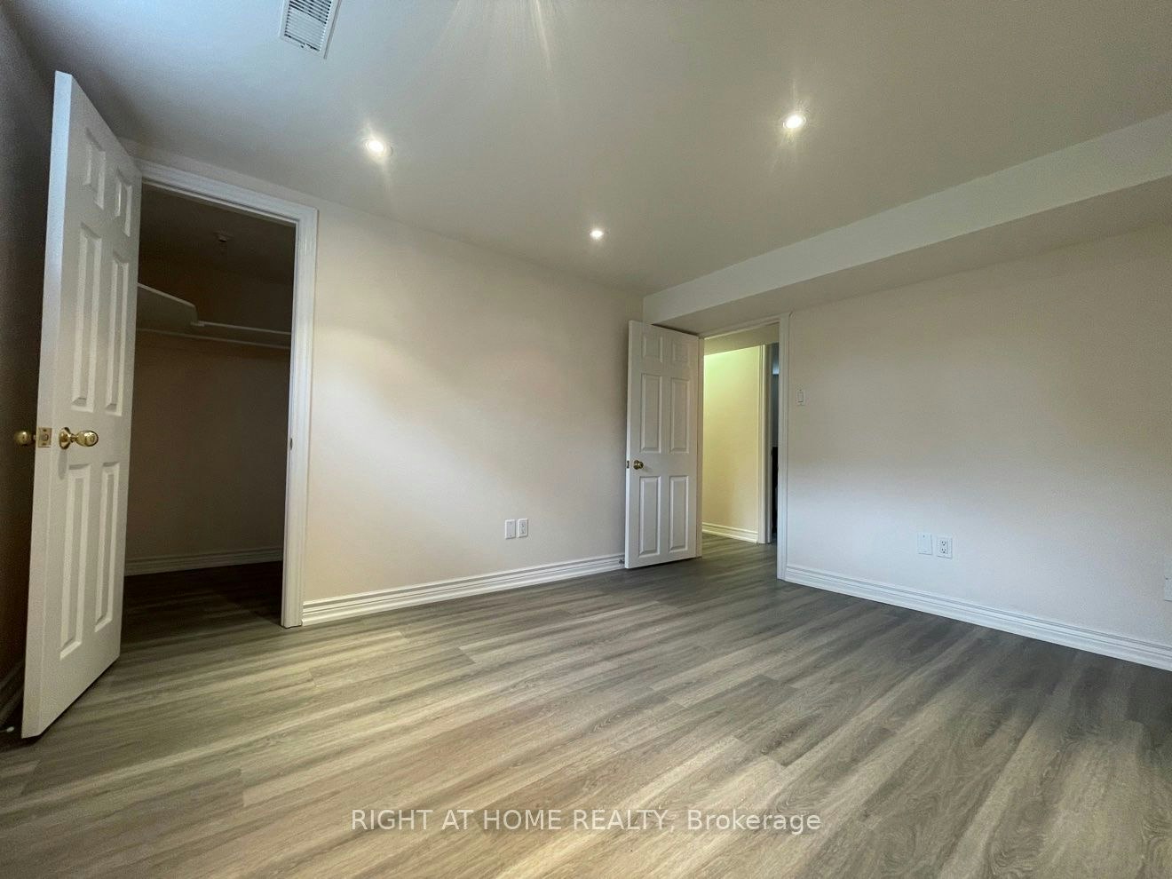 Lower-191 Princess Avenue, Toronto, ON, M2N 3R8 - 22