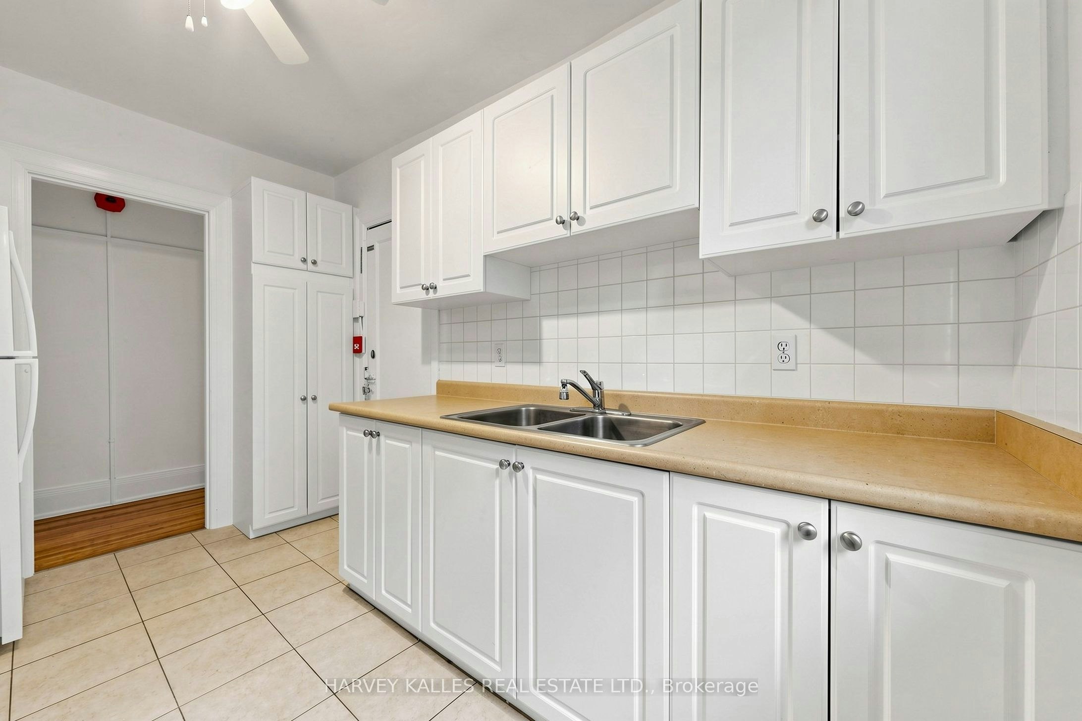 South 2nd-163 Highbourne Road, Toronto, ON, M5P 2J8 - 21